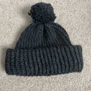 Chic Black Knit Pom-Pom Hat